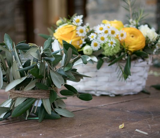 CraftTour Workshop Blumenkränze und Tisch Dekoration CraftTour-Workshop-Blumenkränze-und-Tisch-Dekoration-blumenvase