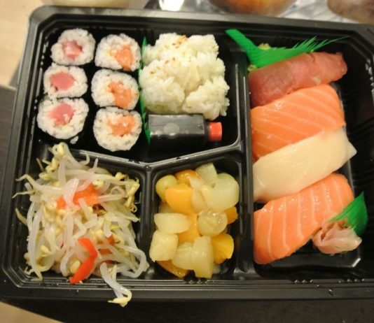 Sushi, Dim Sum und gebratenes Huhn