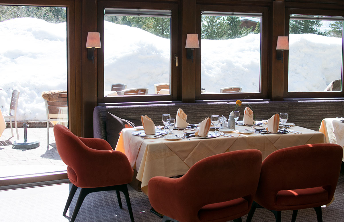 Das-Hotel-Hochschober-auf-der-Turracher-Höhe-in-Kärnten--sitzecke