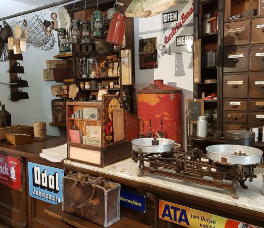 Das Nonseum und das Museumsdorf Niedersulz im Weinviertel Das-Nonseum-und-das-Museumsdorf-Niedersulz-im-Waldviertel-greissler