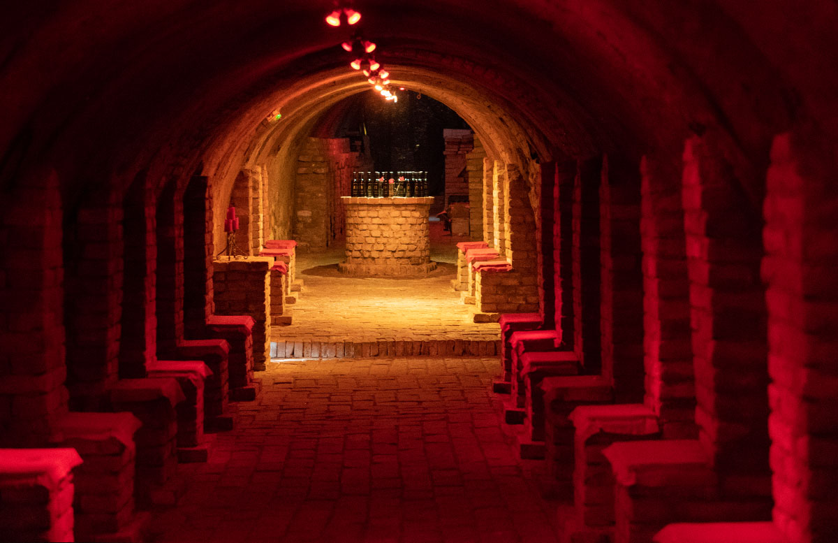 Das-Nonseum-und-das-Museumsdorf-Niedersulz-im-Weinviertel-labyrinthkeller