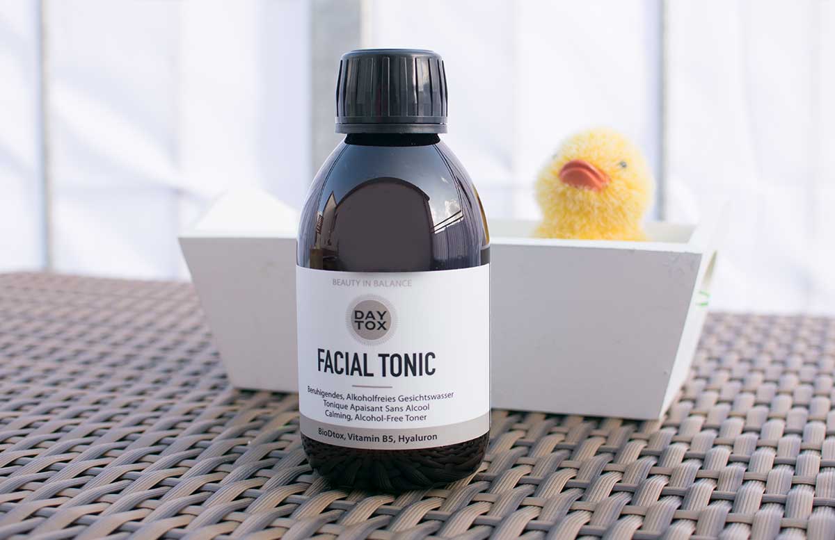 Daytox-Peel-off-mask-Die-Aktivkohle-Maske-facial-tonic