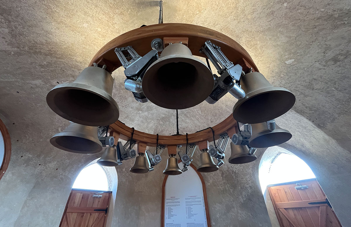 Der-Bunker-von-Kranj-und-Janez-Puhar-Museum-kirchturm