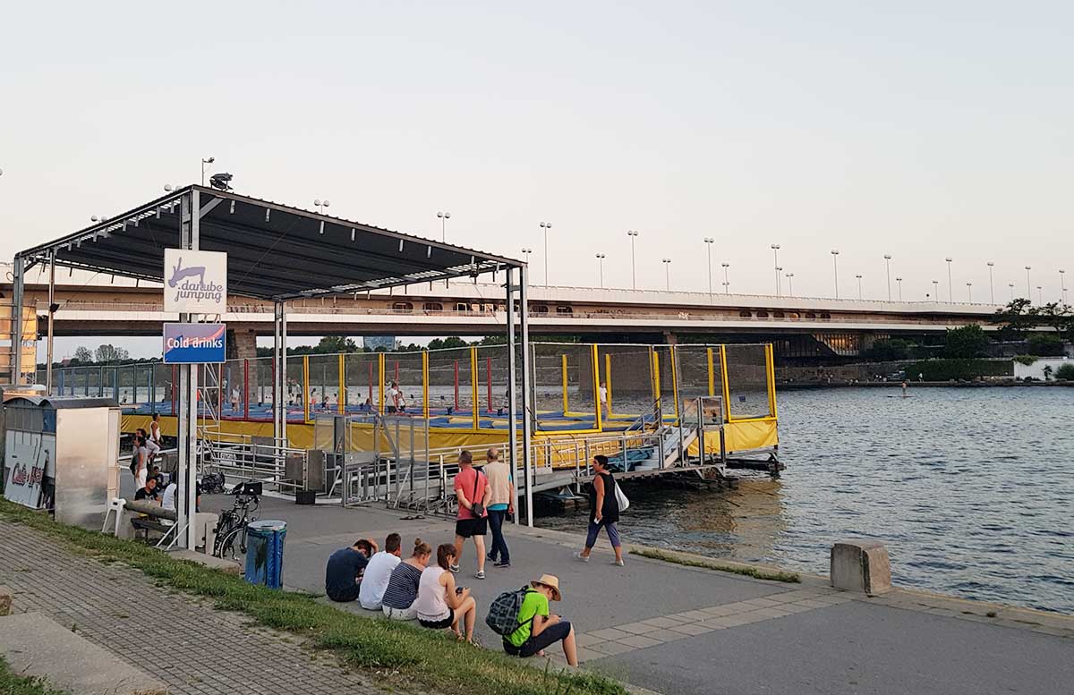Der Copa Beach Urlaubsfeeling in Wien donau jumping