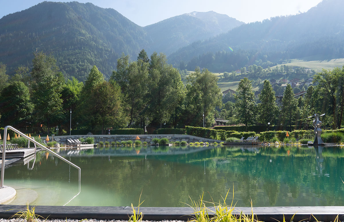 Der-Gasteiner-Heilstollen-und-die-Alpentherme-Gastein-see