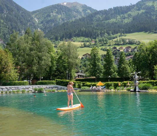 Alpine Gesundheit im Gasteinertal – der Gasteiner Heilstollen und die Alpentherme Der-Gasteiner-Heilstollen-und-die-Alpentherme-Gastein-teich-stand-up-paddling
