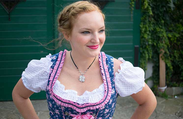 Der-Neustifter-Kirtag-in-Wien-Outfit-gesicht-look