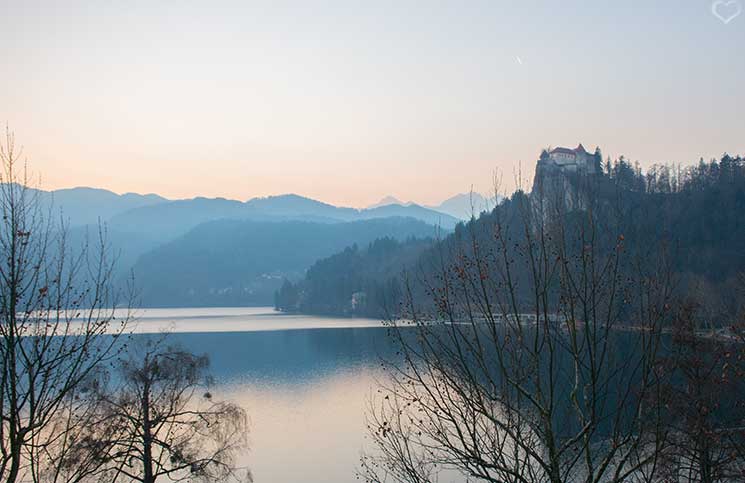 Die-Burg-Bled-und-Luxus-Camping-in-Ljubno-burg-bled-und-der-bleder-see