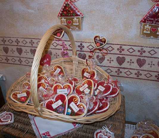 Die Burg Bled und Luxus Camping in der Natur Die-Burg-Bled-und-Luxus-Camping-in-Ljubno-radovljica-lectar-lebkuchen