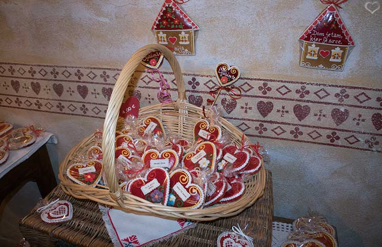 Die-Burg-Bled-und-Luxus-Camping-in-Ljubno-radovljica-lectar-lebkuchen