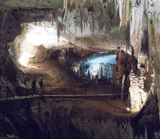 Die Höhle von Postojna und die Burg Predjama Die-Höhle-von-Postojna-höhlenwanderung-titelbild