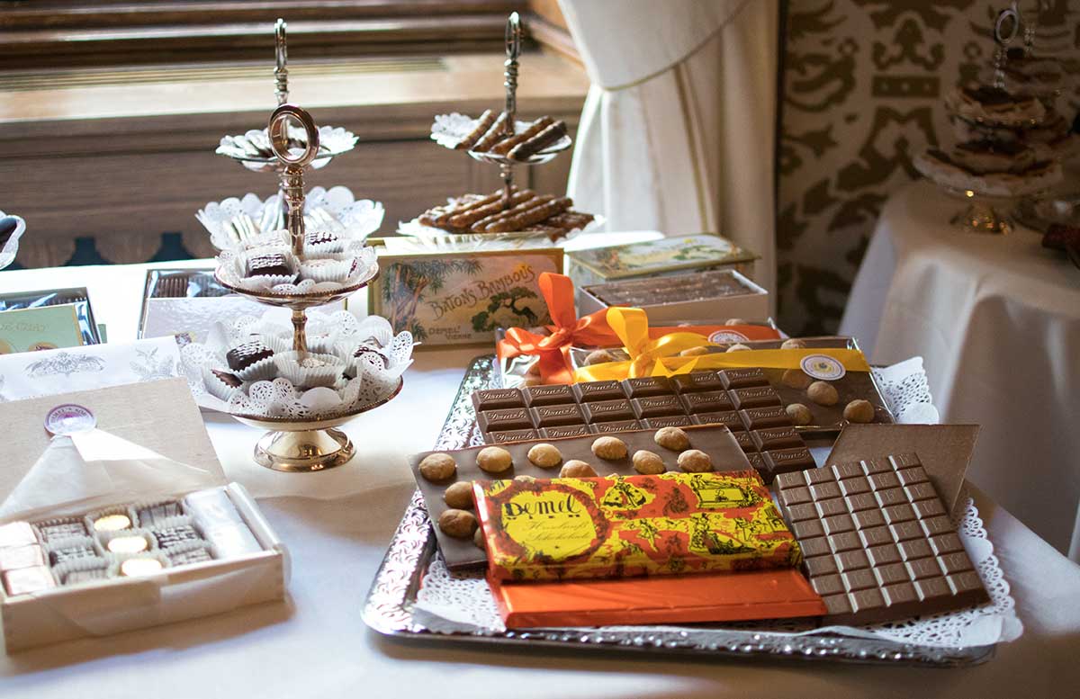 Die-K.-u.-K.-Hofzuckerbäckerei-Demel-schokotafeln