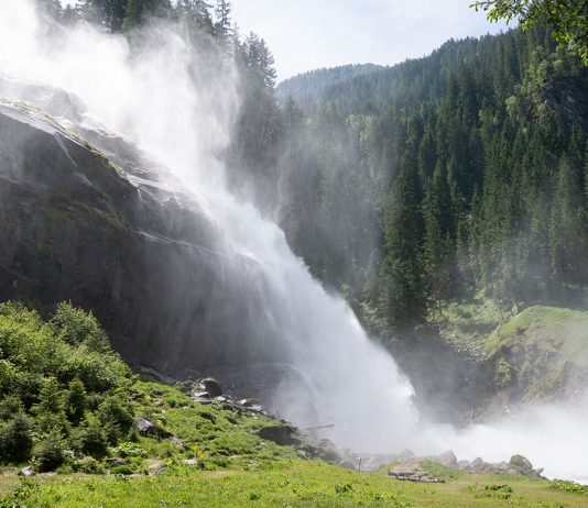 Die Krimmler Wasserfälle – die größten Wasserfälle Europas Die-Krimmler-Wasserfälle---die-größten-Wasserfälle-Europas-wasserfall-groß