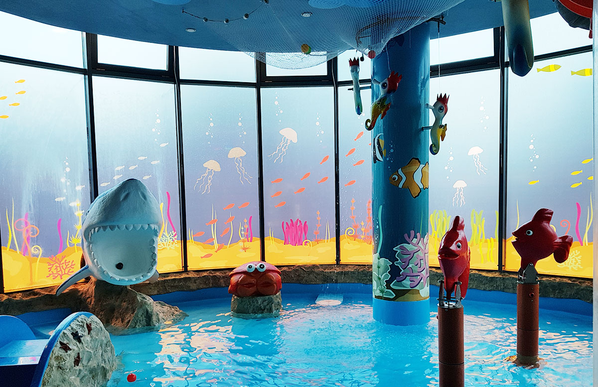 Die Therme Bük - Heilwasser und Rutschenspaß für die ganze Familie aquarium