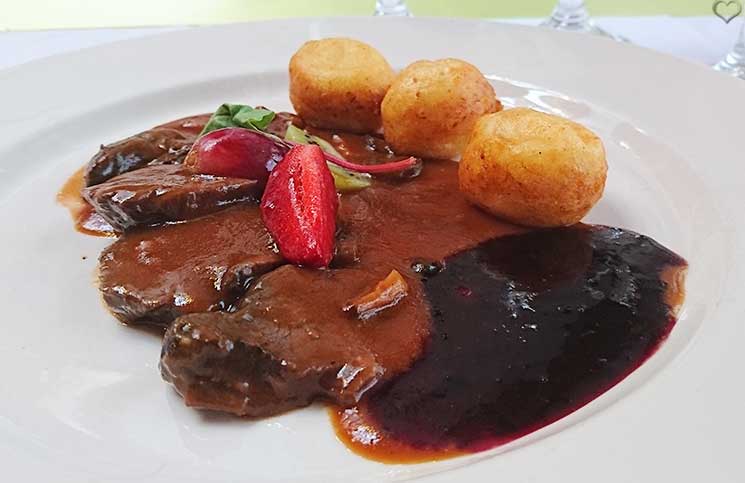 Die-Therme-Bükfürdo-und-Restaurant-Tipps-für-Bük-furdo-etterem-hirsch