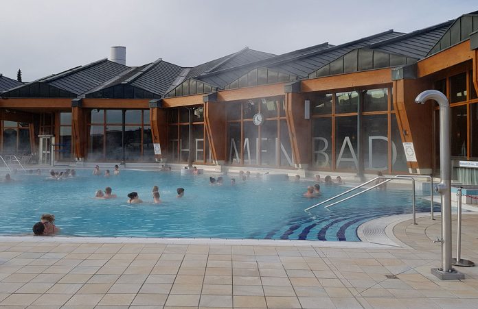 Die-Therme-Loipersdorf-in-der-Steiermark-thermenbad Die-Therme-Loipersdorf-in-der-Steiermark-thermenbad.jpg