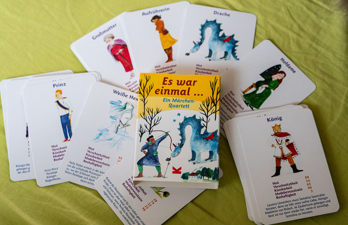 Dino,-Katzen-und-Märchen-Spielespaß-vom-Laurence-King-Verlag-märchen-quartett