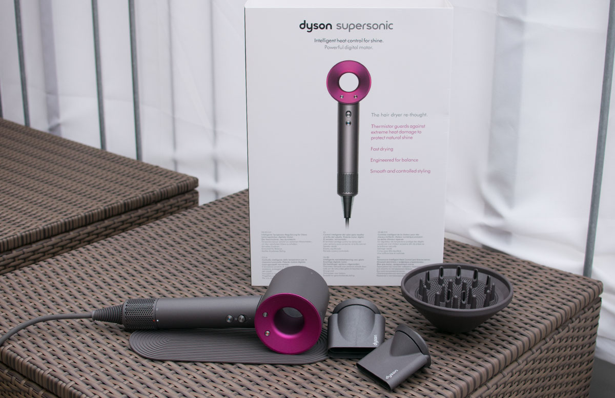 Dyson-Supersonic-Haartrockner-mit-zubehär