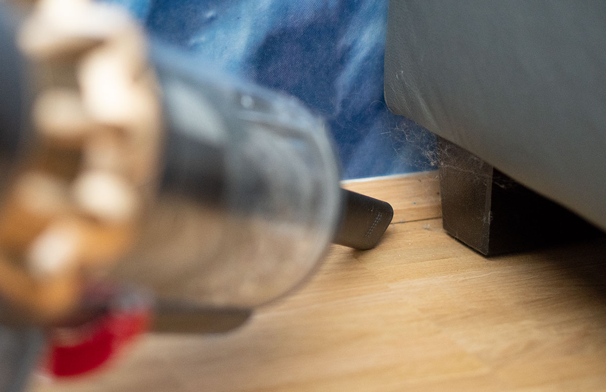 Dyson-V11-Absolute-Pro-Staubsauger-aufsätze-kommen-in-jede-ecke