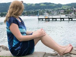 Ein-Sommertag-am-Traunsee-blick-auf-den-see