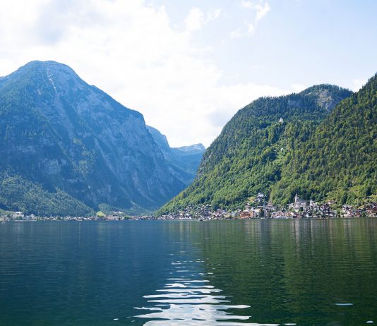 Ein Spaziergang durch Hallstatt im Salzkammergut Ein Spaziergang durch Hallstatt im Salzkammergut