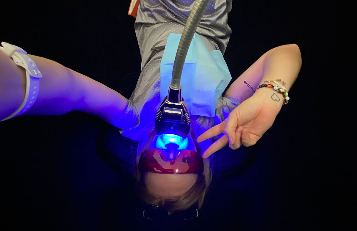 Erfahrungsbericht-Pure-Smile-Bar-in-Wien-lamp