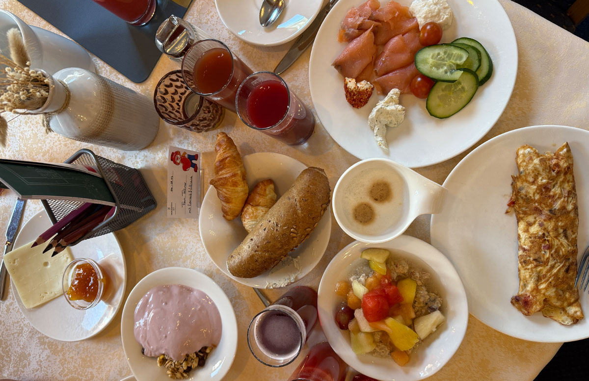 Familienhotel-Zauchenseehof-in-Zauchensee-frühstück