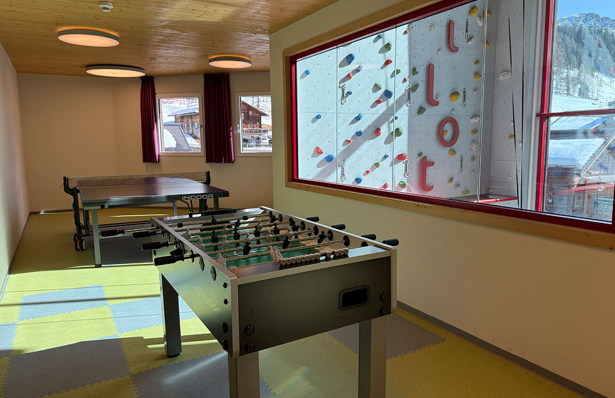 Familienhotel-Zauchenseehof-in-Zauchensee-jugendbereich