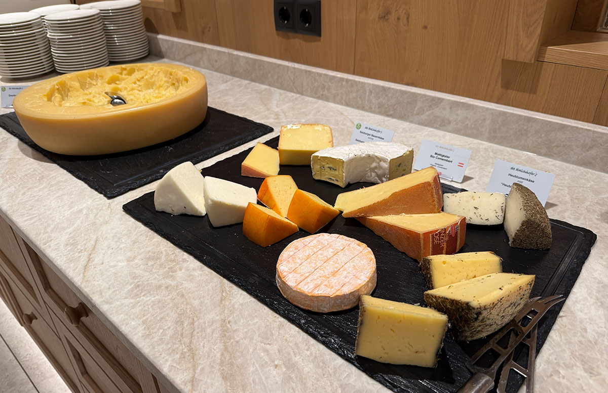 Familienhotel-Zauchenseehof-in-Zauchensee-käse