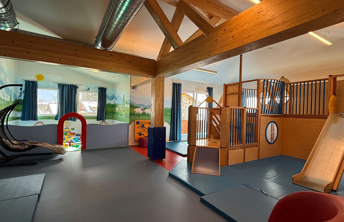 Familienhotel-Zauchenseehof-in-Zauchensee-spielebereich