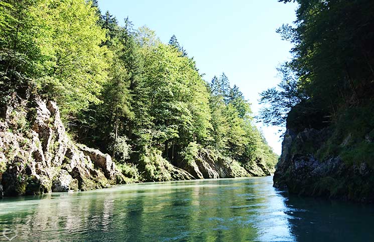 Familienrafting-und-Sommerrodeln-im-Kaiserwinkl-tiroler-ache