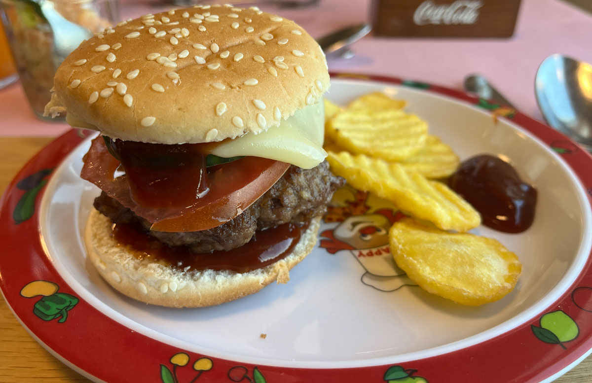Familienresort-Petschnighof-mit-Bauernhof-in-Diex-burger-für-kids