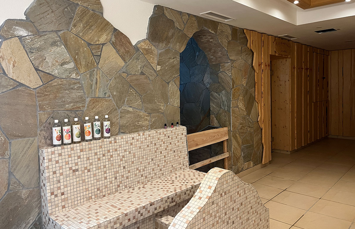 Familienresort-Petschnighof-mit-Bauernhof-in-Diex-wellnessbereich