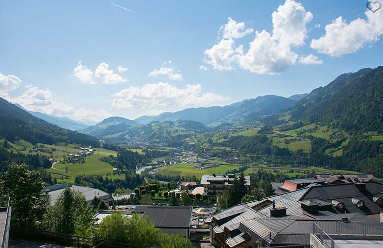 Familienurlaub-im-Hotel-Oberforsthof-in-St.-Johann-Alpendorf