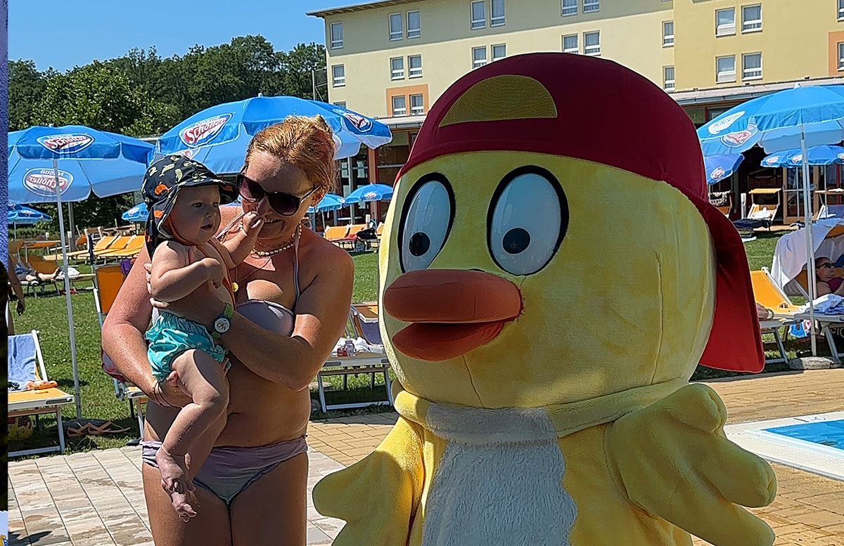 Familienurlaub-mit-Baby-in-der-H2O-Therme-besuch