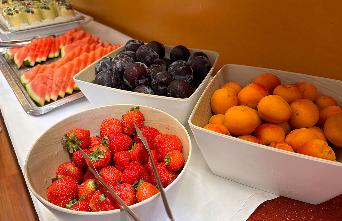 Familienurlaub-mit-Baby-in-der-H2O-Therme-obst