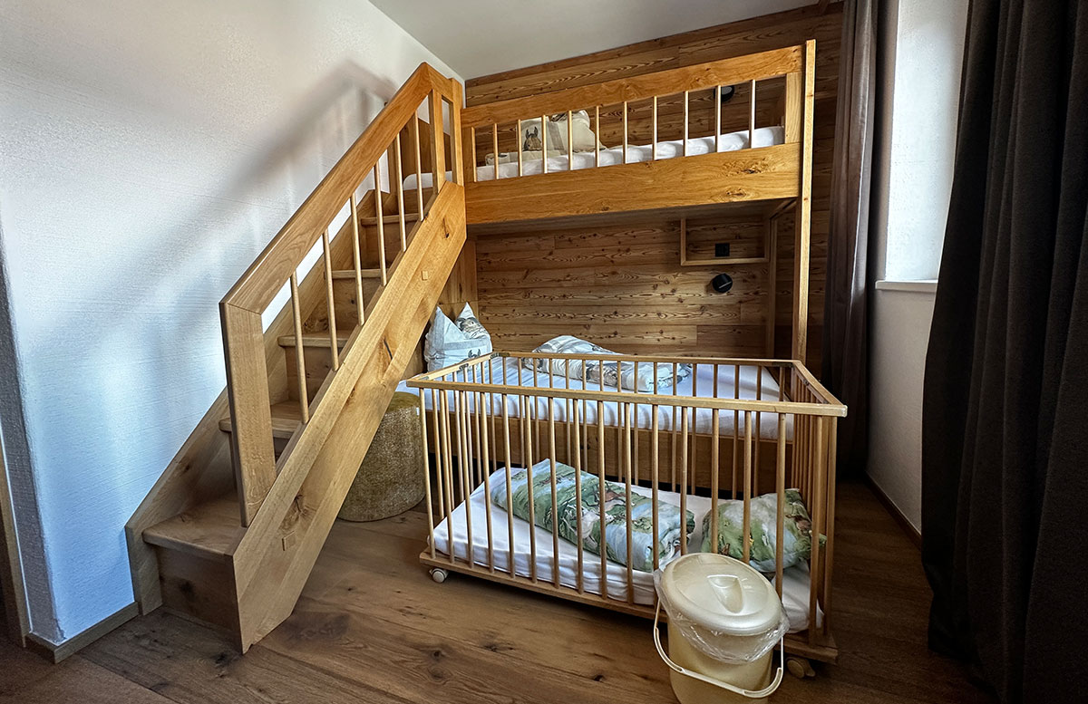 Familotel-Landgut-Furtherwirt-in-Kirchdorf-Tirol-kinderzimmer