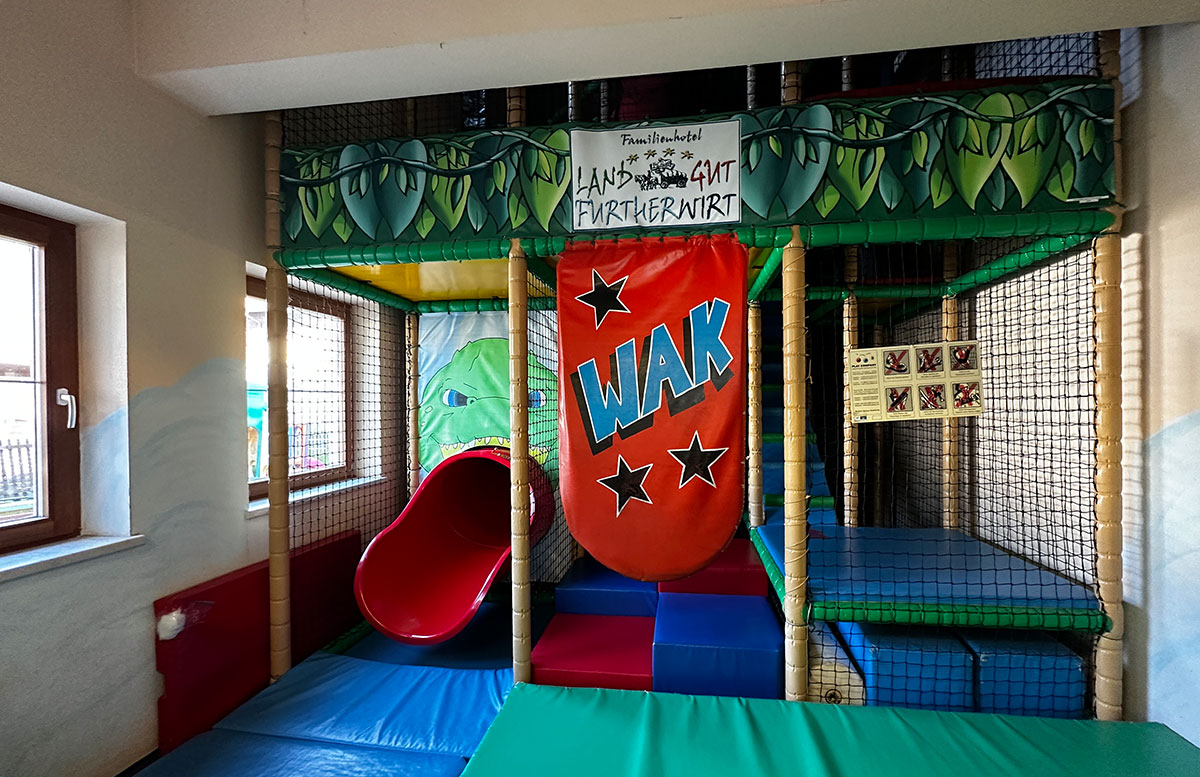 Familotel-Landgut-Furtherwirt-in-Kirchdorf-Tirol-spftplay