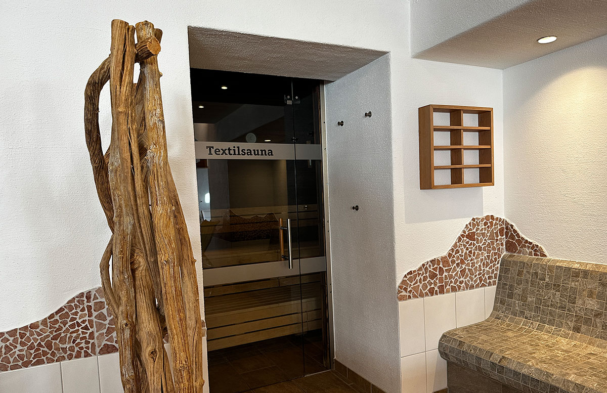 Familotel-Landgut-Furtherwirt-in-Kirchdorf-Tirol-textilsauna
