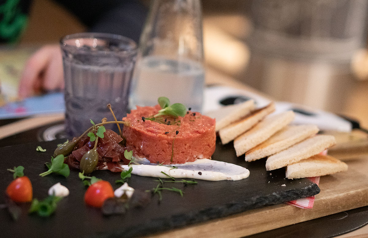 Family-and-friends-das-kinderfreundliche-Familienlokal-in-Wien-BEEF-TATARE