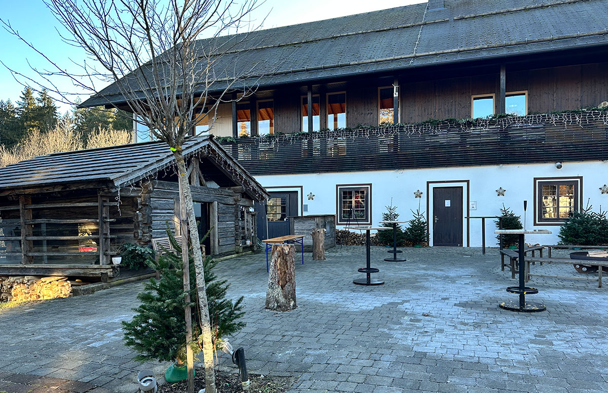 Feriendorf-Dorf-SCHÖNLEITN-beim-Faaker-See-hoteldorf