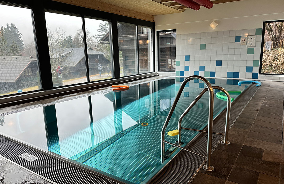 Feriendorf-Dorf-SCHÖNLEITN-beim-Faaker-See-pool-indoor