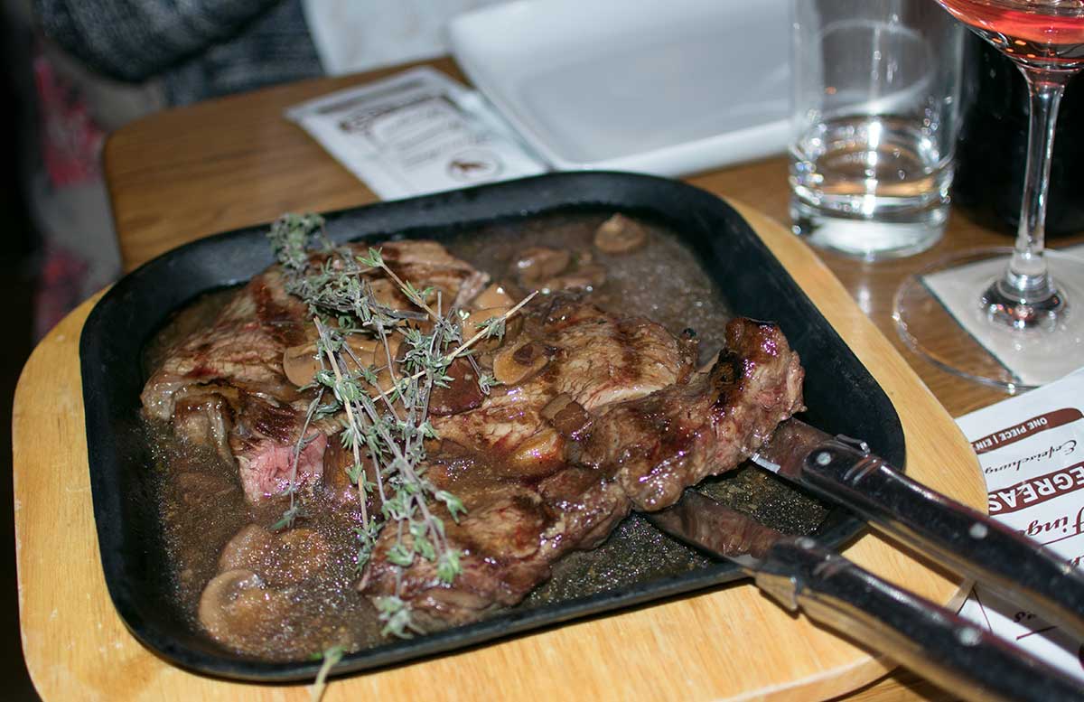 flatschers-bistrot-und-bar-in-wien-steaks