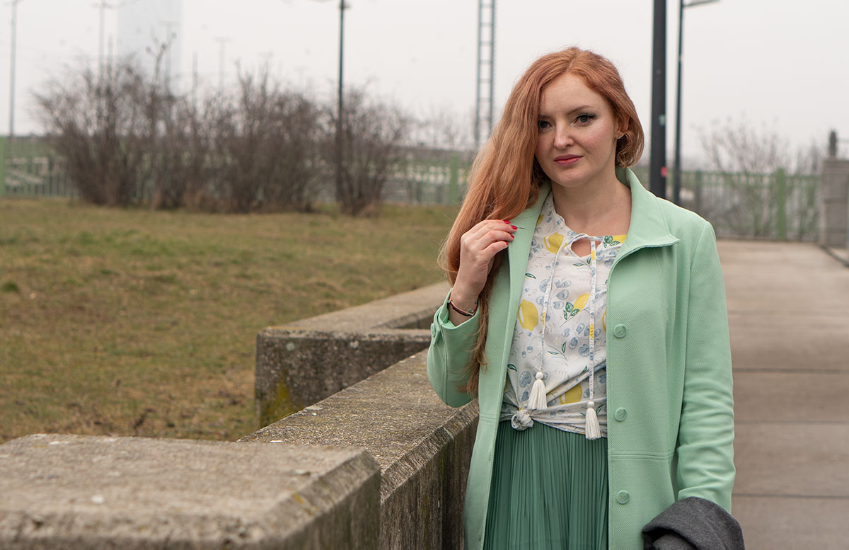 Frühlingslook-in-Mint-und-Abnehm-Tipps-blick-in-die-ferne