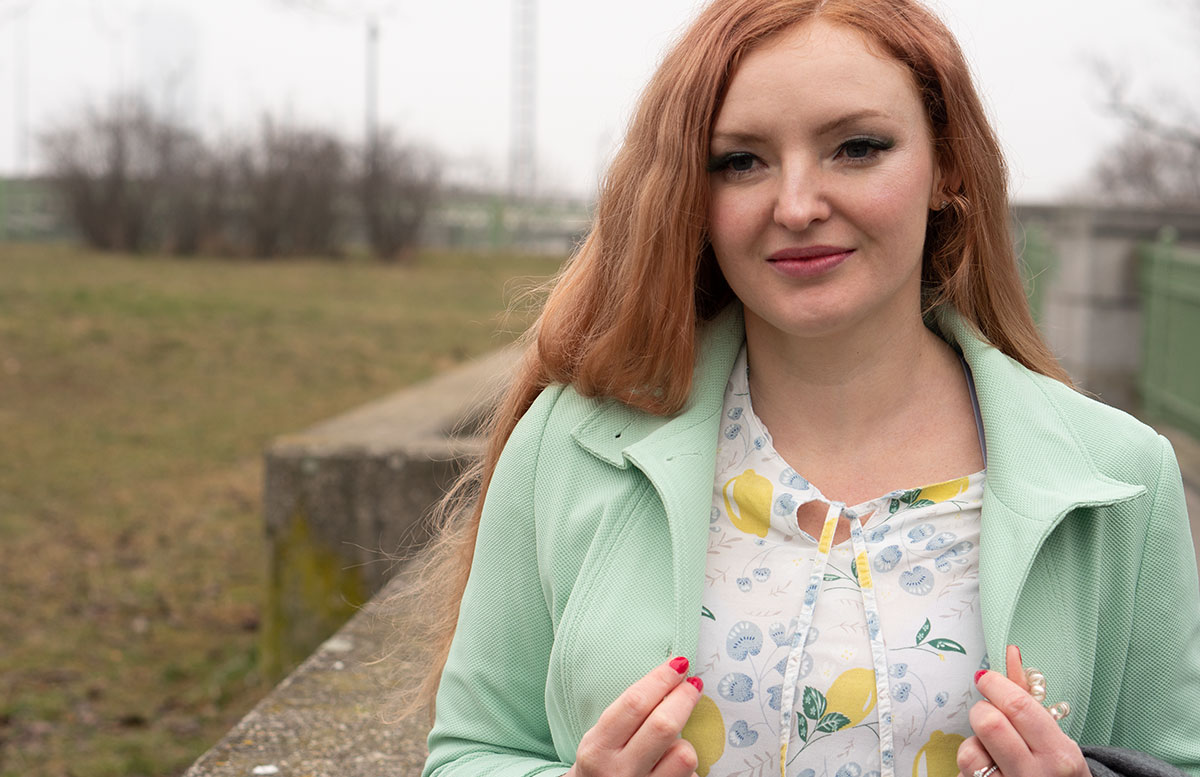 Frühlingslook-in-Mint-und-Abnehm-Tipps--detail-zitronen-mantel