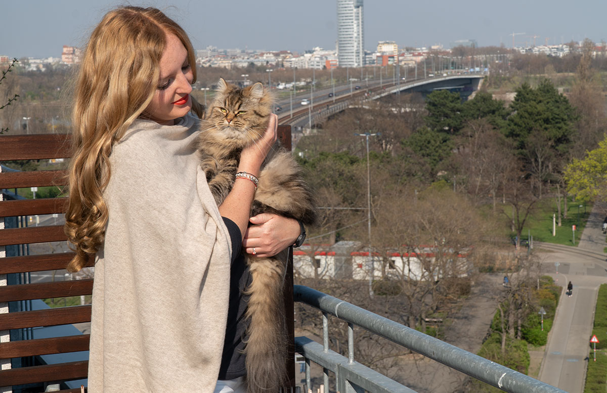 Frühlings-Trend-Accessoire-Cashmere-Poncho-peppa