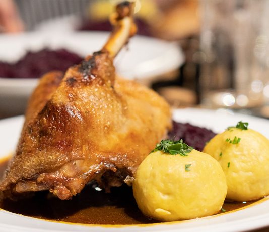 Ganslzeit bei Kolariks im Prater – Ganslessen in Bio-Qualität