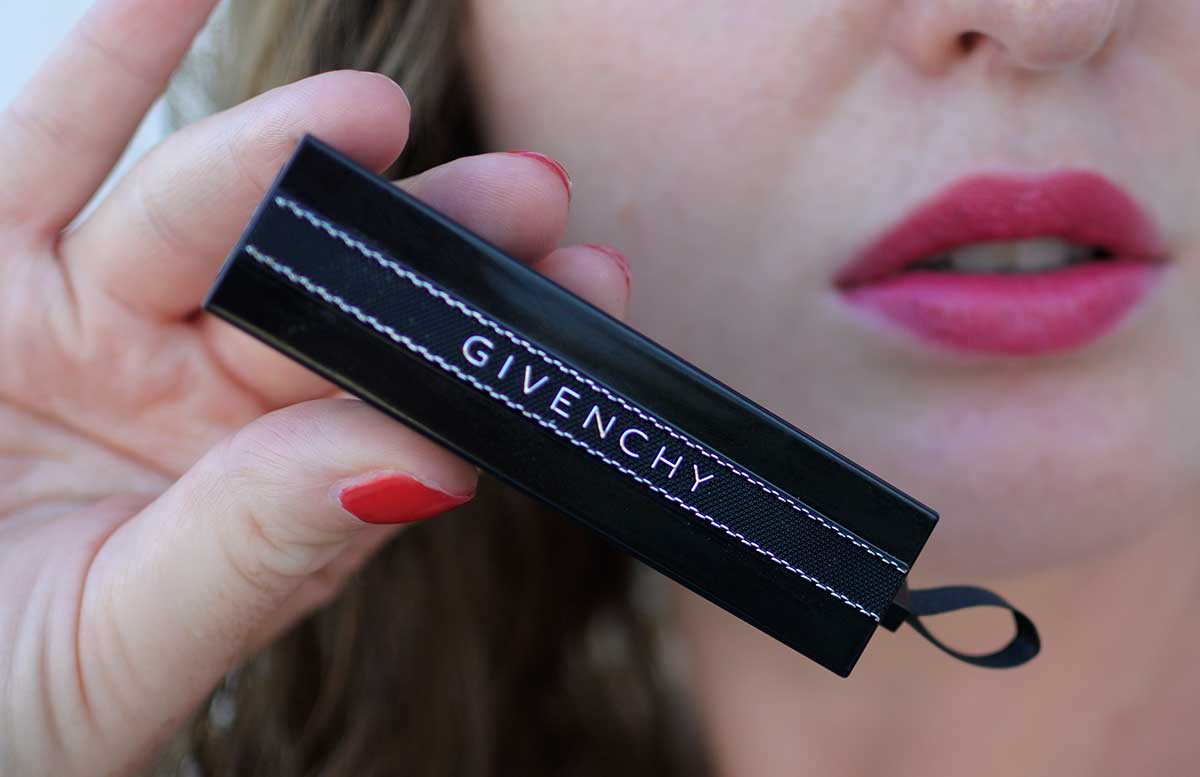 Givenchy Beauty Favorit des Monats Juli alle produkte lippenstift tragebild