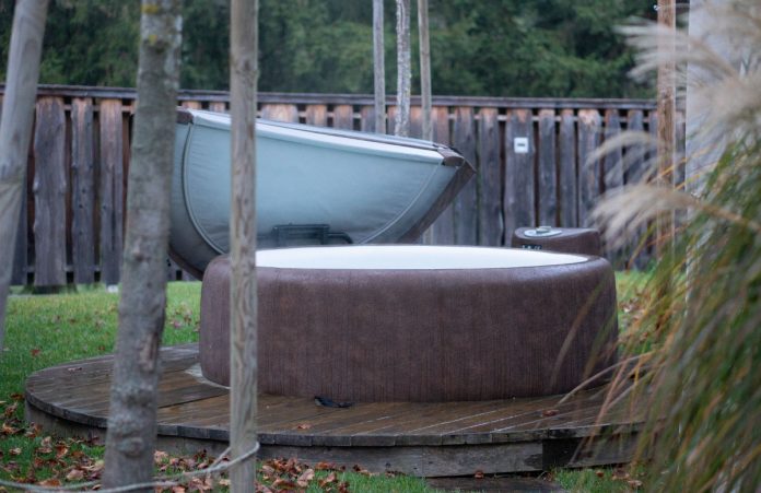 Charming Slovenia Herbal Glamping Resort in Ljubno Glamping-im-Charming-Slovenia-in-Ljubno-whirlpool