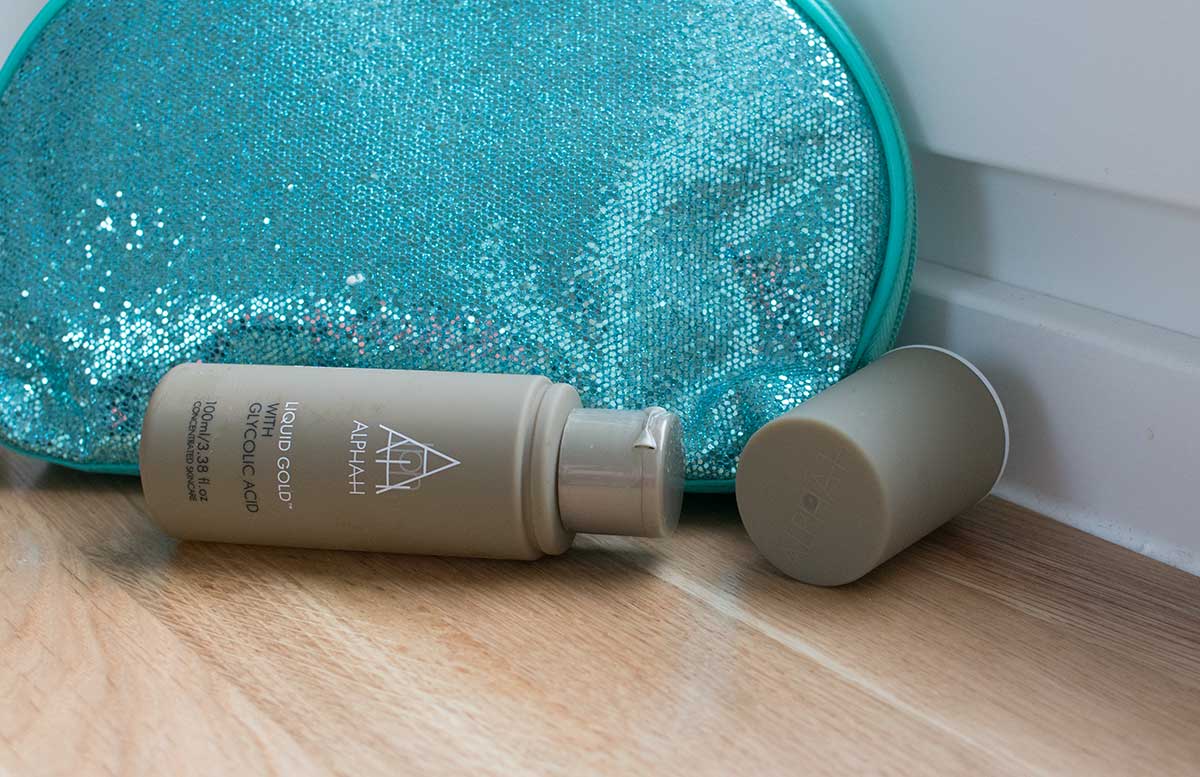 Glov Reinigungshandschuh - Beauty Favorit des Monats AlphaH liquid gold